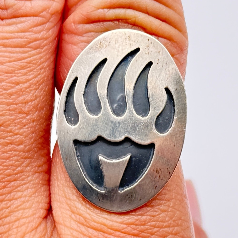 Vintage Southwestern Bear Sterling Silver Ring Size 7.75