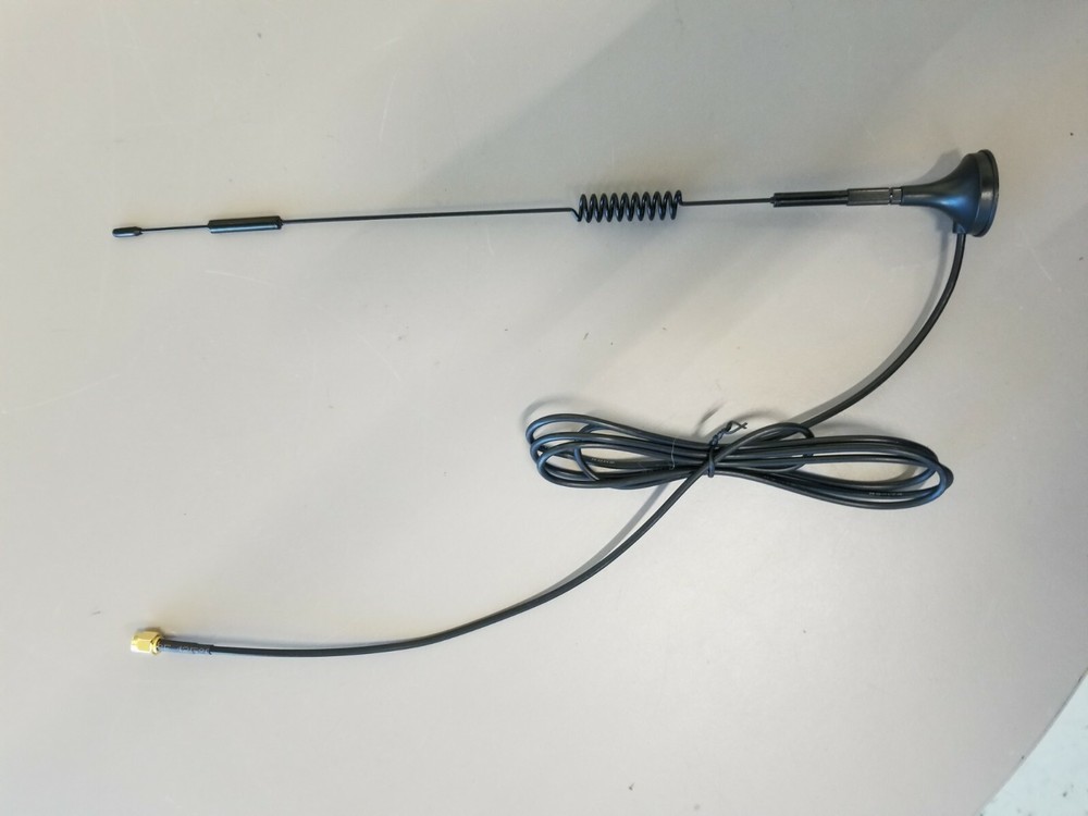 Antenna universal male screw end with magnet end