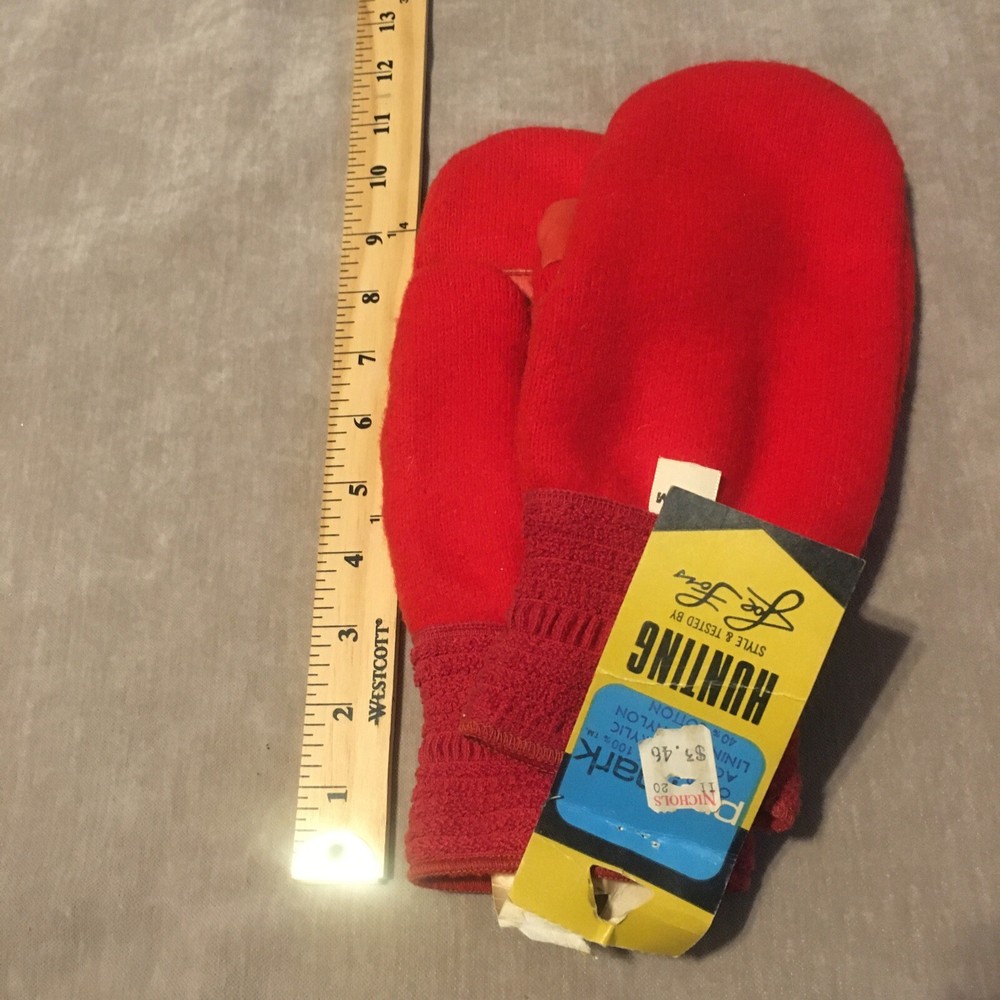 Nichol’s Vintage hunting mittens