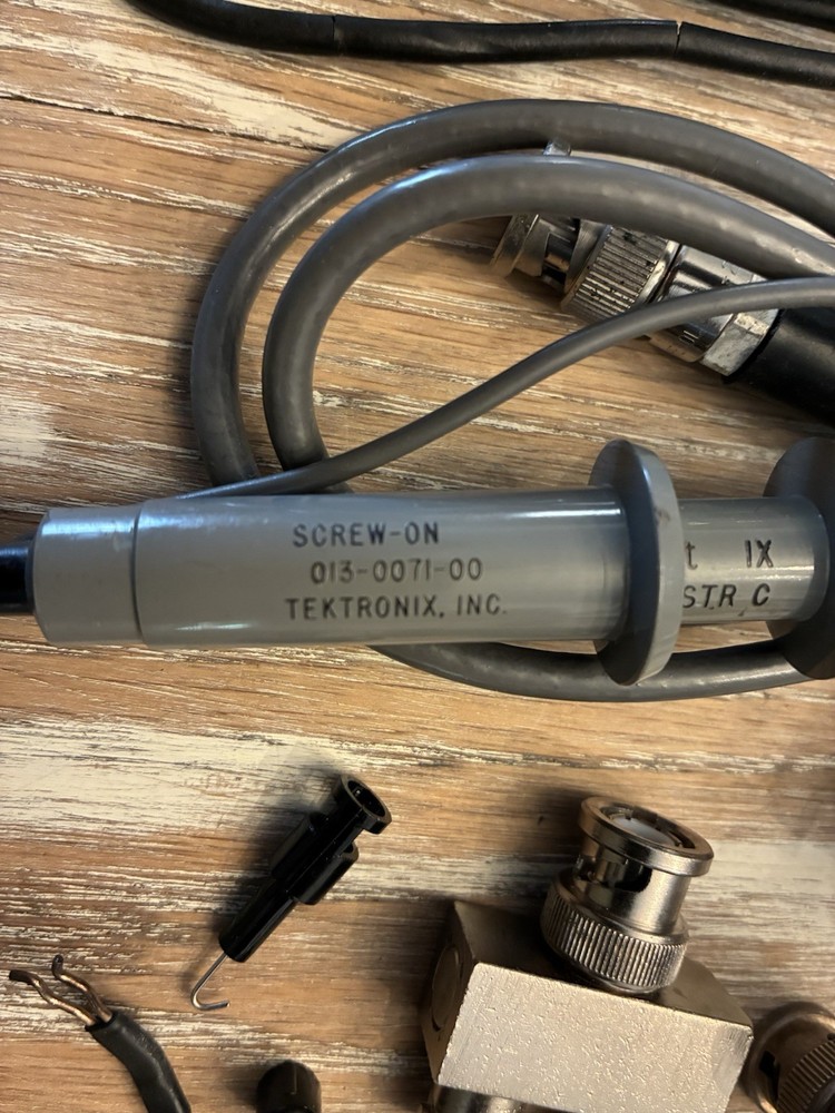 tektronix lot Cables And Accessories