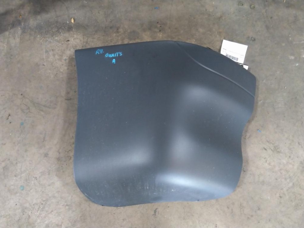 For 2004 FREIGHTLINER COLUMBIA 120 BUMPER END Right ,  MD