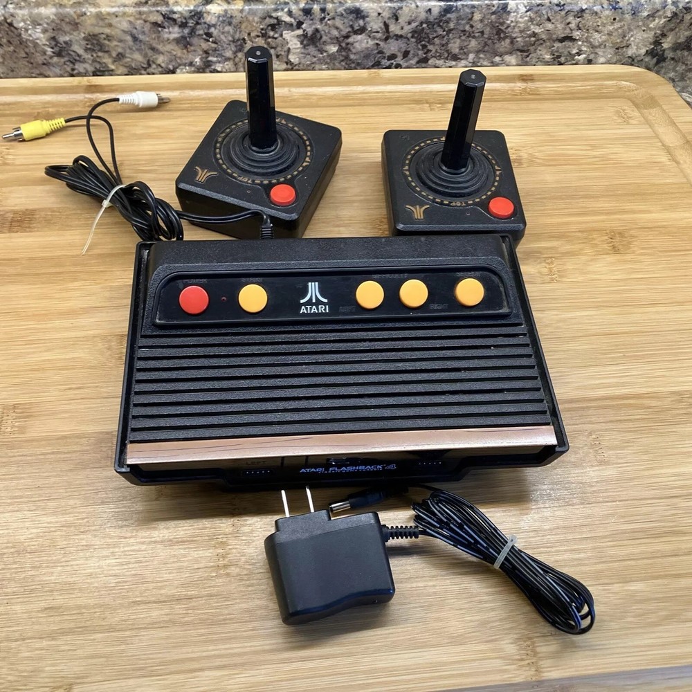 Atari Flashback 4 Classic Game Console With 2 Wireless Joystick Controllers