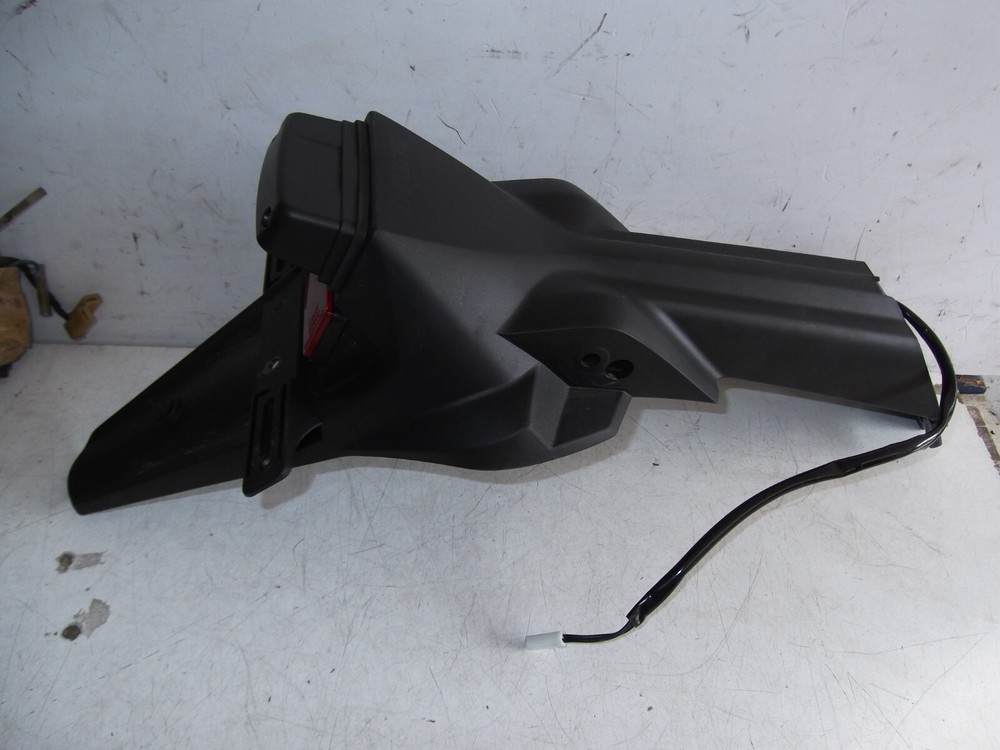 SUZUKI GSXS1000 NUMBER PLATE HOLDER