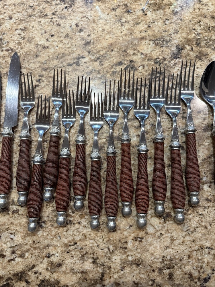 30 Pc. Vintage  Tracey Porter ‘Voyager’ Flatware