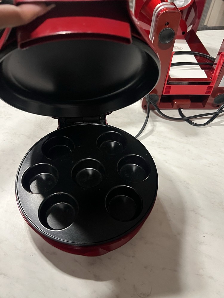 Red Electric Cupcake Muffin Maker 7-Compartment Non-Stick Indicator Light