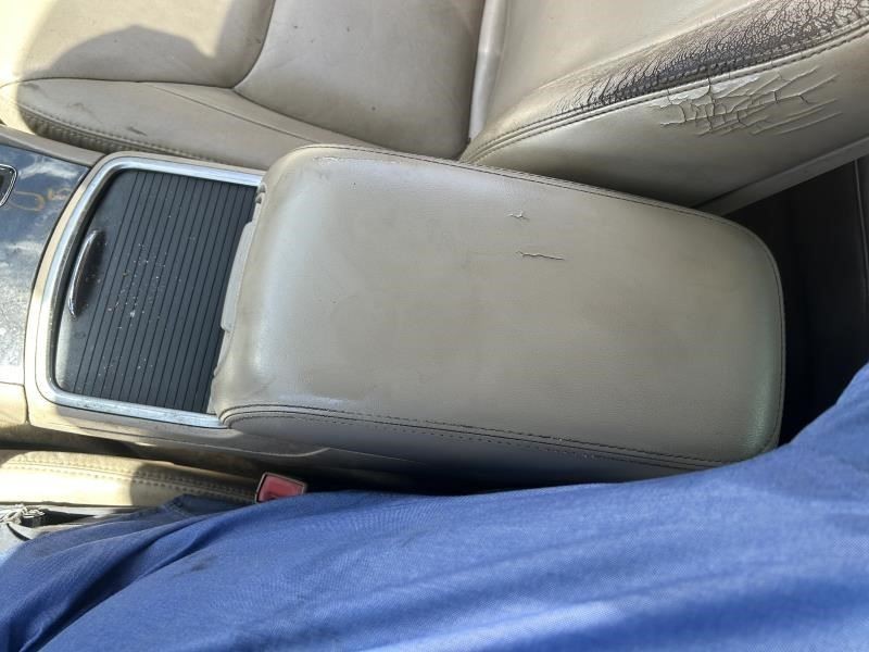 300 2012 Antenna 104676455