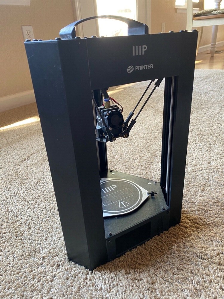 Beginner 3D printer! Easy! Tri-arm design! High quality prints! Transportable!! 