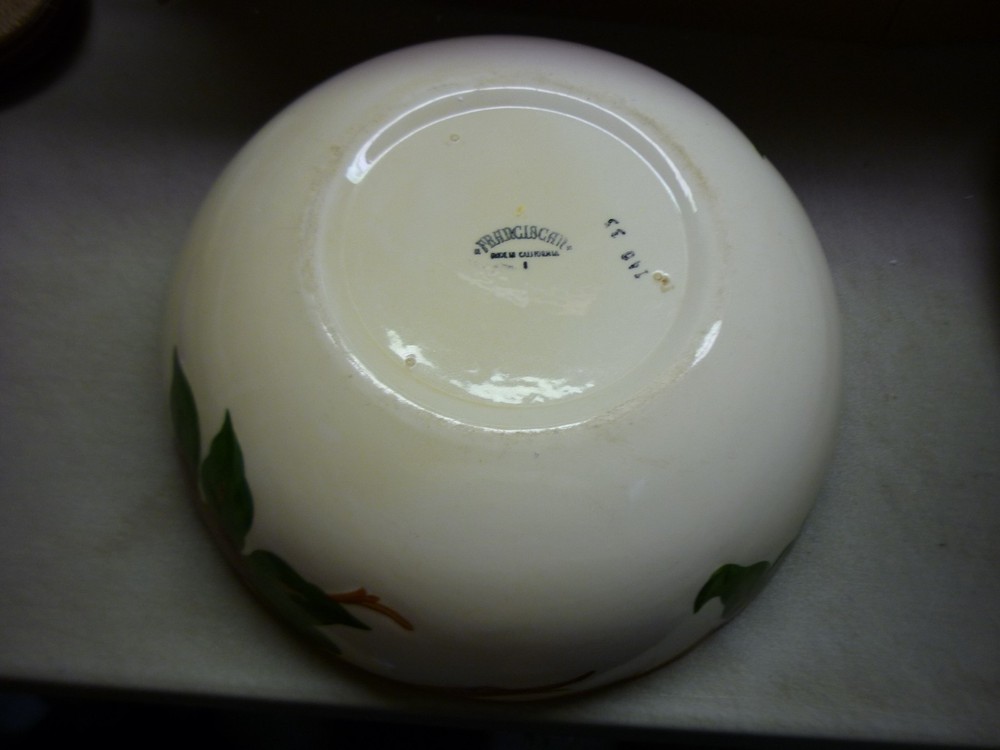 Franciscan Apple 10" Large Serving Bowl