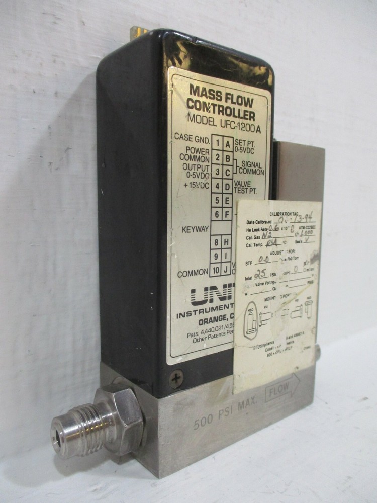 Unit Instruments UFC-1200A Mass Flow Controller Gas N2 500-SCCM