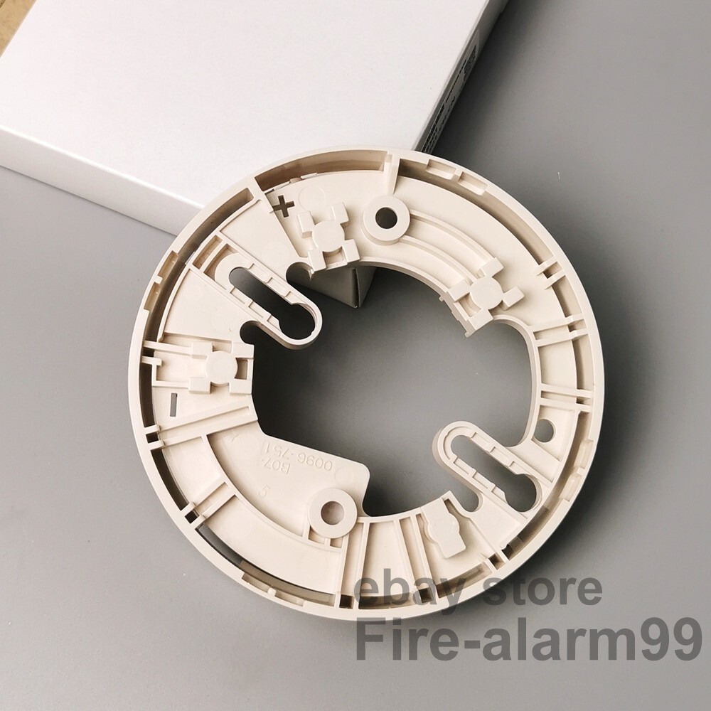 BRAND NEW SYSTEM SENSOR B501 DETECTOR BASE