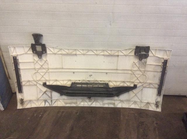 Mack TRUCK Grille - Used