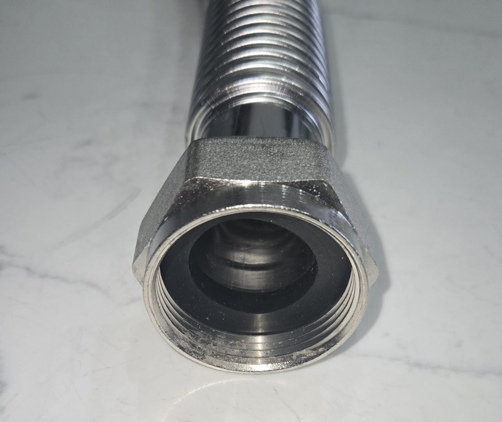 1-1/4 Inch FIP X 1-1/4 Inch FIP X 24 Inch Stainless Steel Water Heater Quickflex