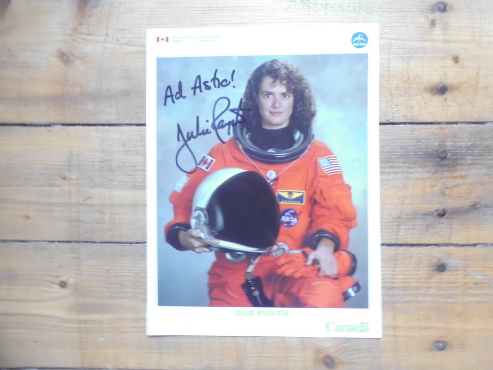 Original Julie Payette-XL Space