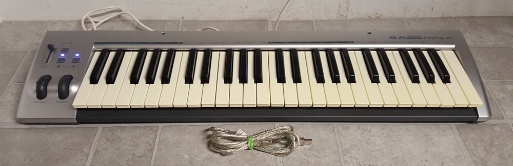 M-Audio KeyRig 49 49-Key USB Keyboard Controller STICKY SCROLL WHEELS
