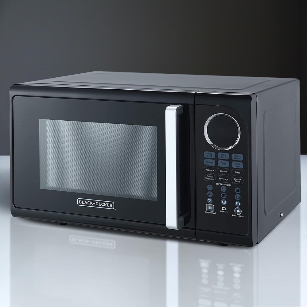 Black+Decker 0.9 Cu. Ft. Digital Microwave, Black