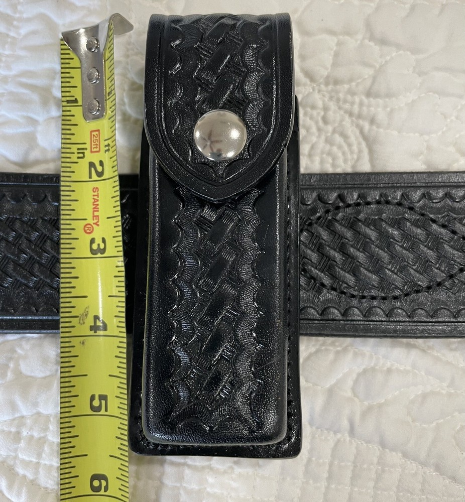 Police gun belt Sam Browne marked 34 Aker Right Hand