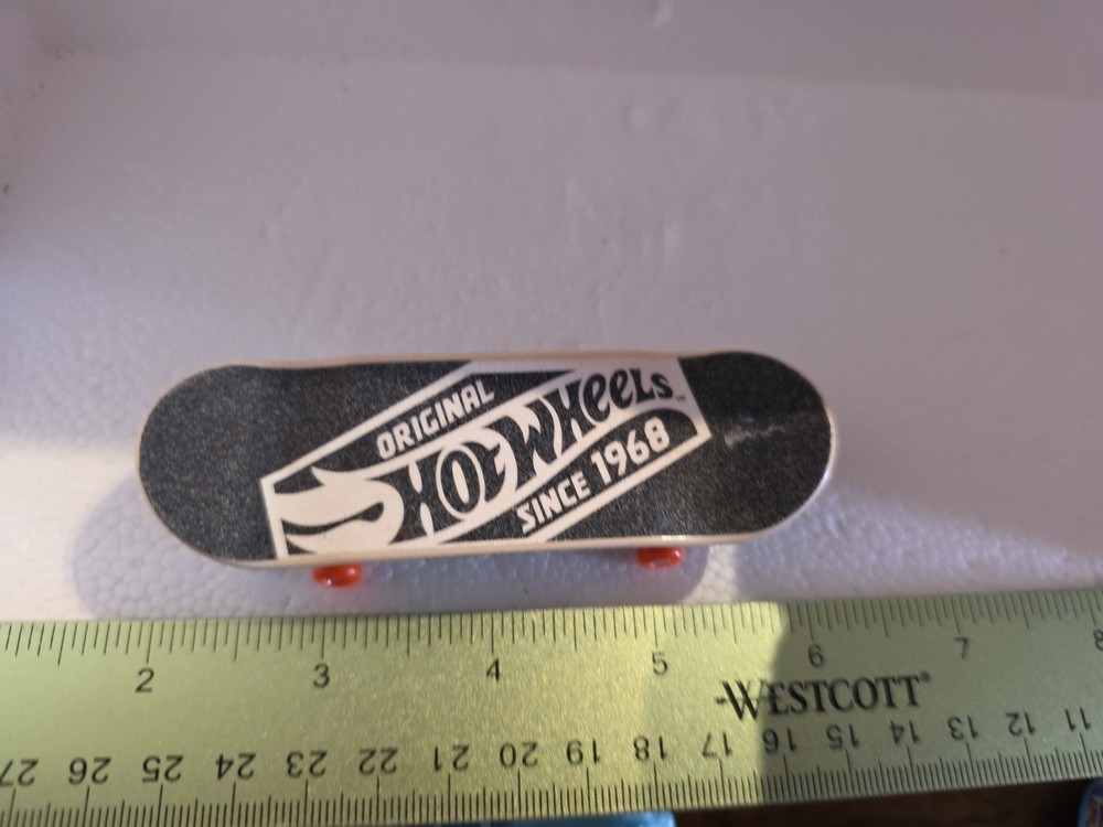 Hot Wheels Skate Board / Finger Flip Board/ Tech Deck Loose USED