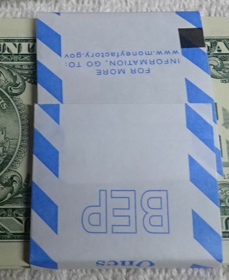 ** NICE - Uncirculated - 2013 - D - CLEVELAND -- STAR NOTE w PLASTIC HOLDER