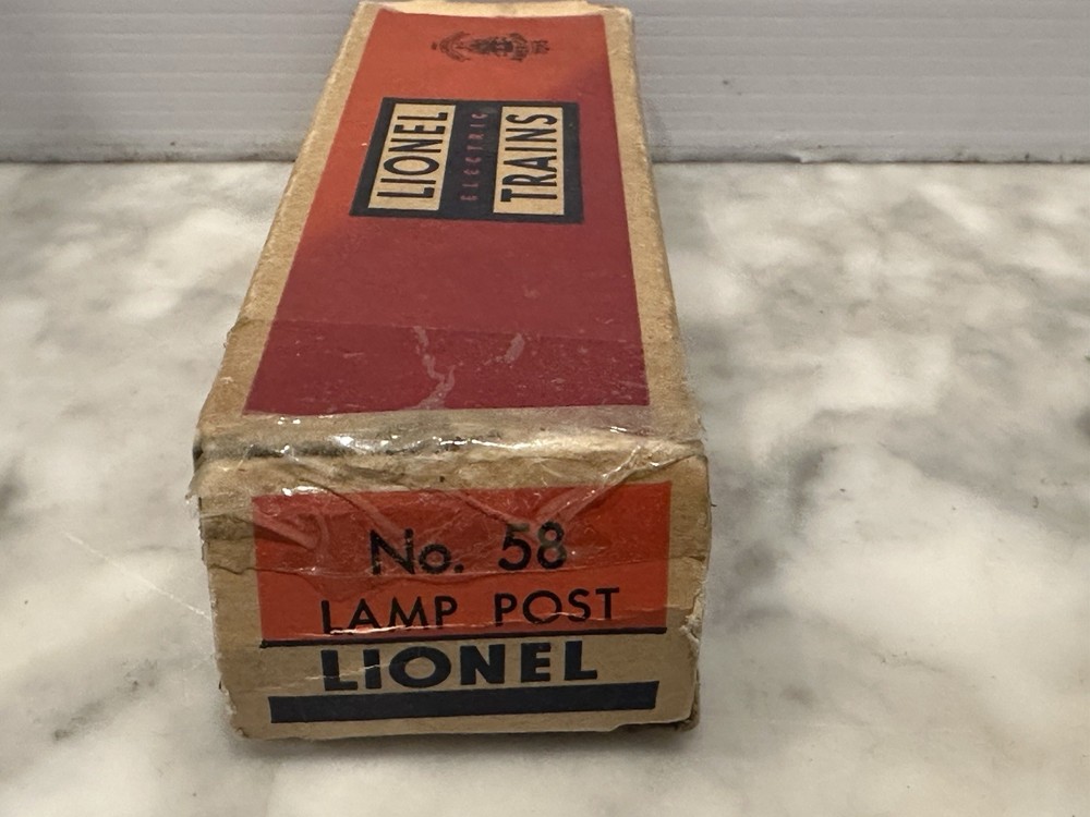 Lionel O 58 Lamp Post In OB