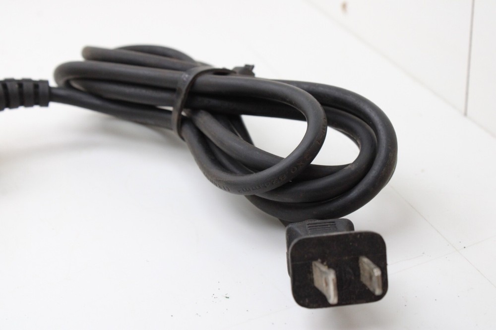 Intertek 18 LED 25 WattHanging Corded Work Light Works