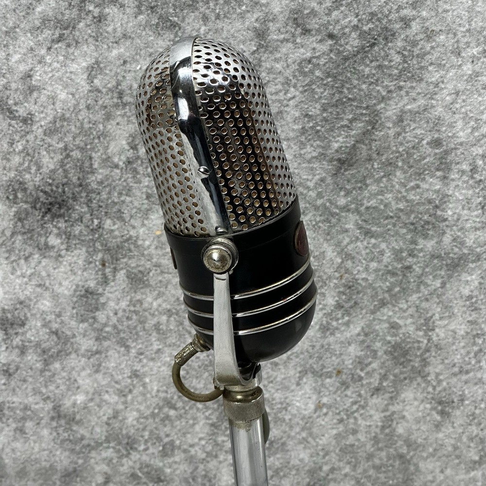 ARGONNE AR-57 VINTAGE MICROPHONE