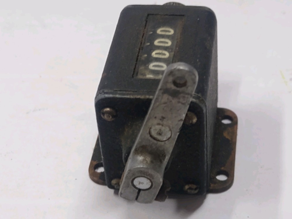 Vintage 5 Digit Mechanical Mini Counter Working as it should.