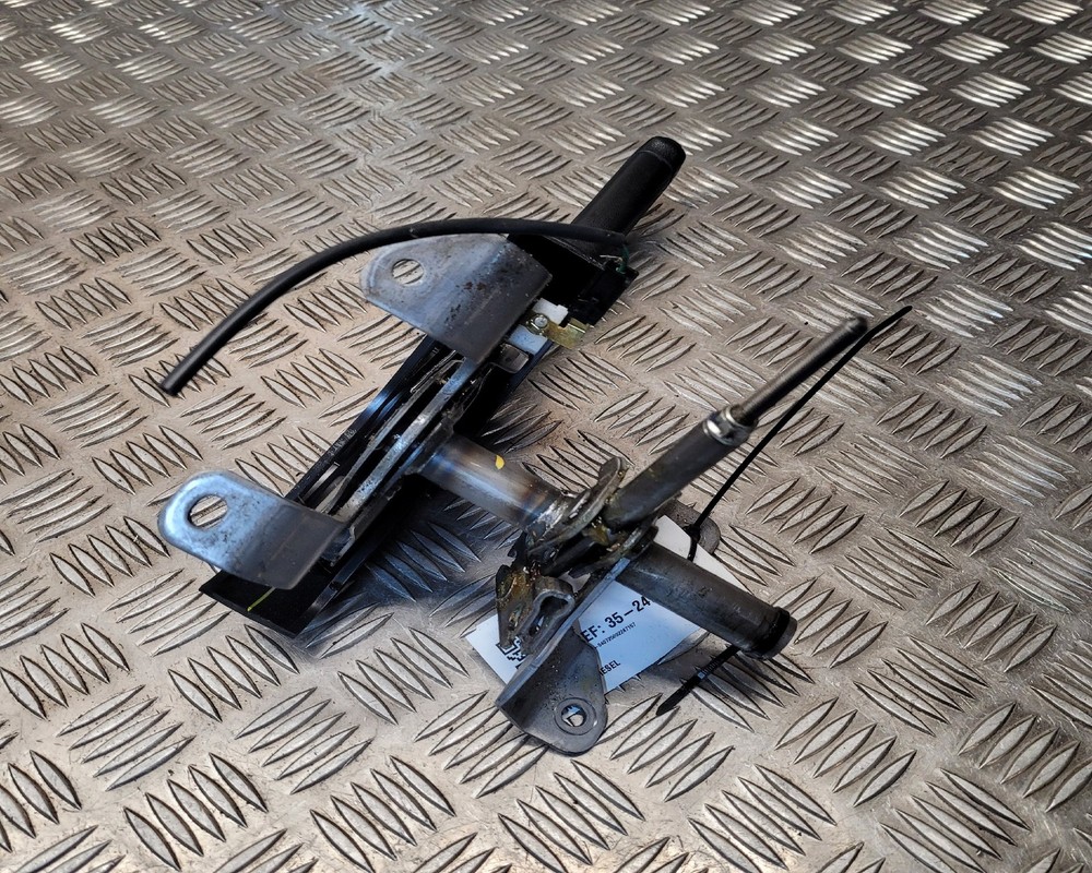 Isuzu D-max 2022 Hand Brake