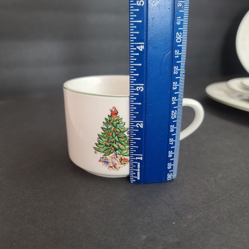 Tabletops Unlimited Christmas Time 20 Piece Set Dinnerware (2 set available}