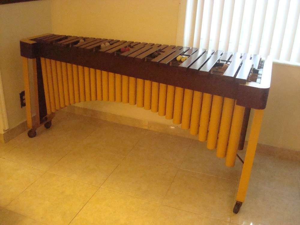 Deagan 4 Octive Marimba - Rosewood Bars