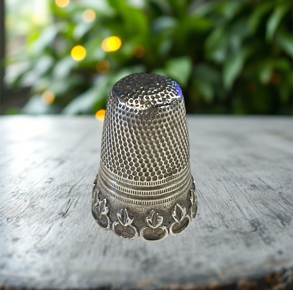 Vintage silver thimble 80%