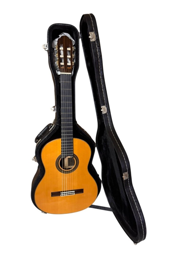 ARIA A-50S Classical Guitar 2011 With Hard Case