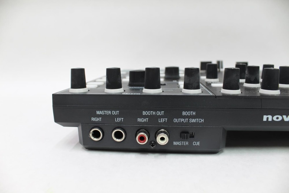 Novation TWITCH DJ Controller w/ Serato Itch (NOVDJ0002)