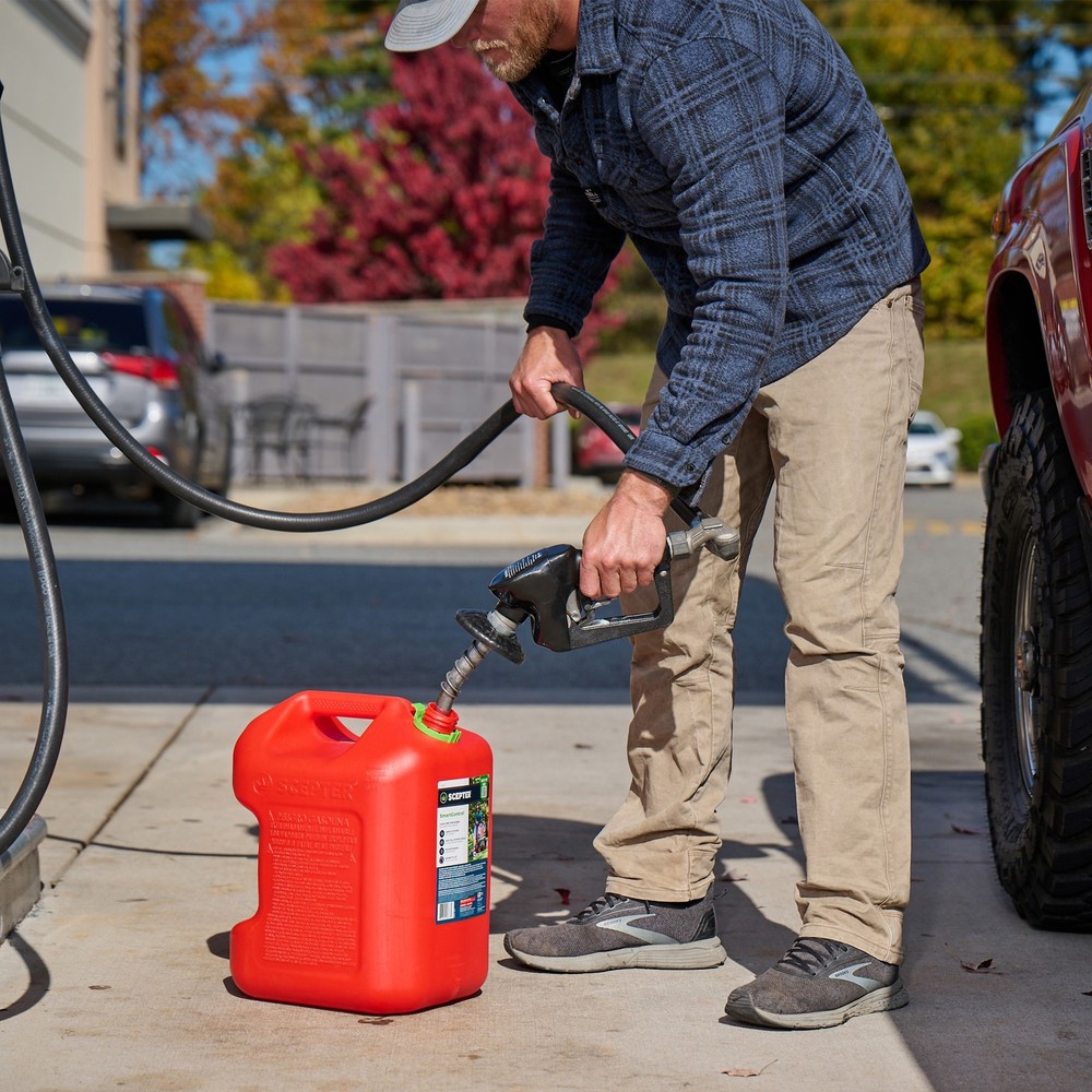Scepter SmartControl Dual Handle Gasoline Jug with Funnel, Red(Used)