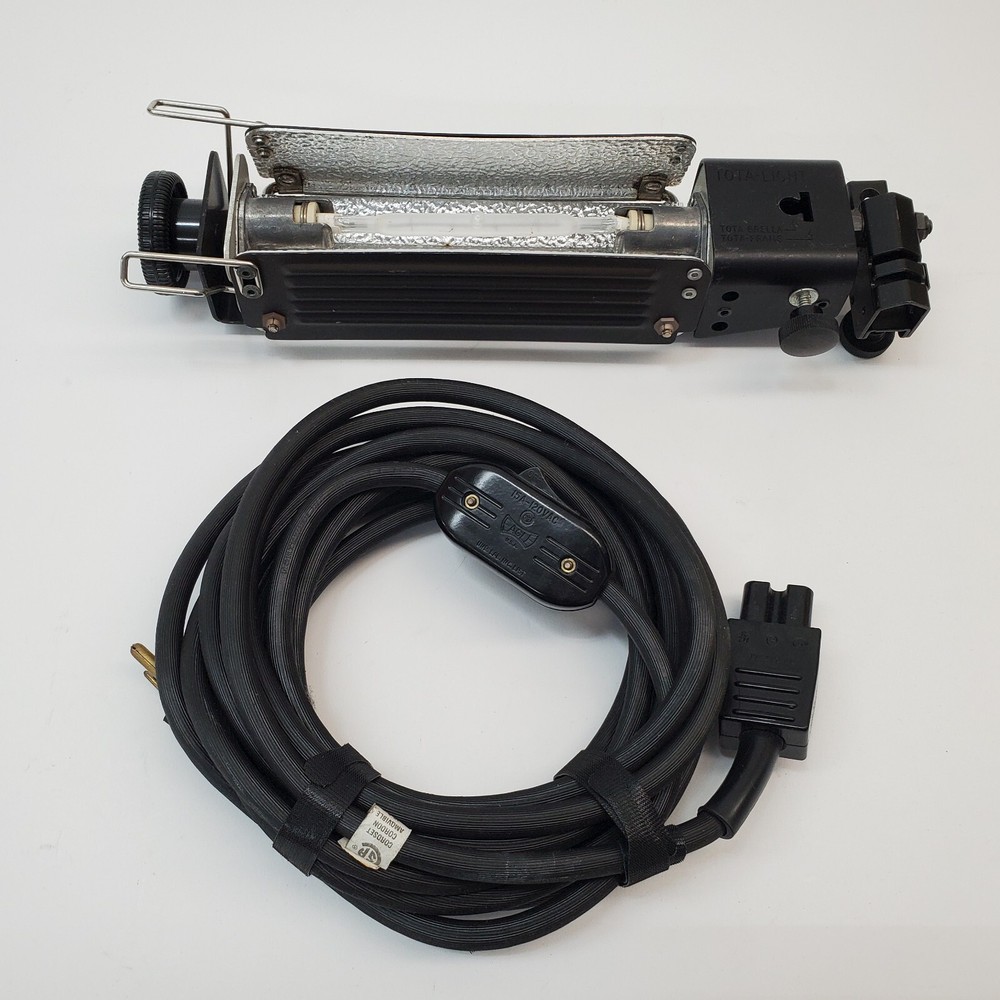 Lowel TOTA Light Professional Studio Lighting Light Kit & Power Supply - TESTED