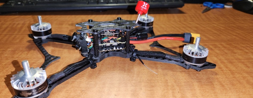 Custom Built 220mm FPV racing Drone Quadcopter