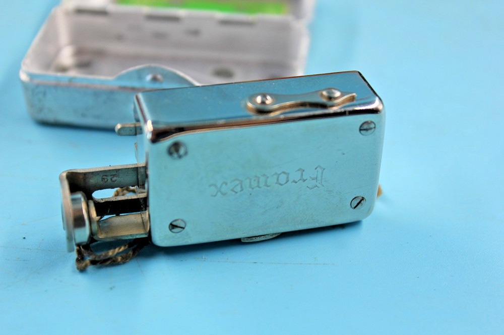 VINTAGE FRAMEX PHOTO TIMER IN CASE