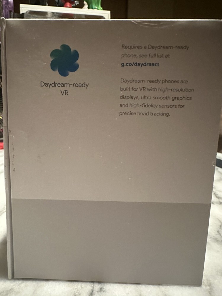 Google Daydream View Smartphone VR Headset Charcoal Gray