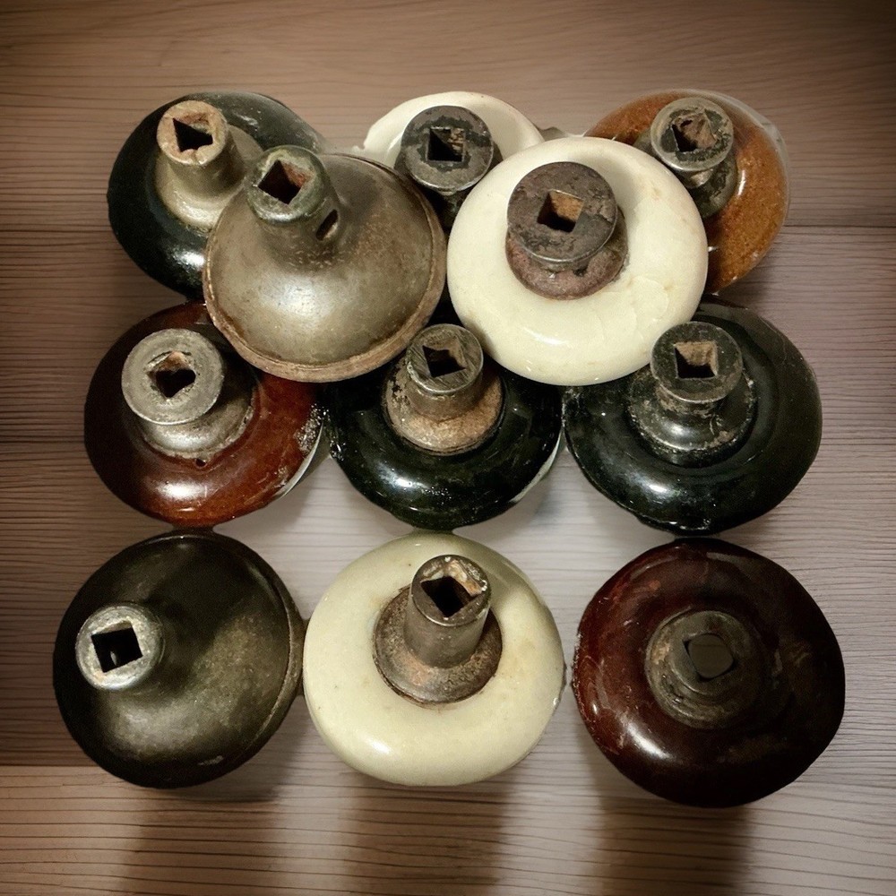 11 ANTIQUE PORCELAIN & BRASS DOOR KNOBS