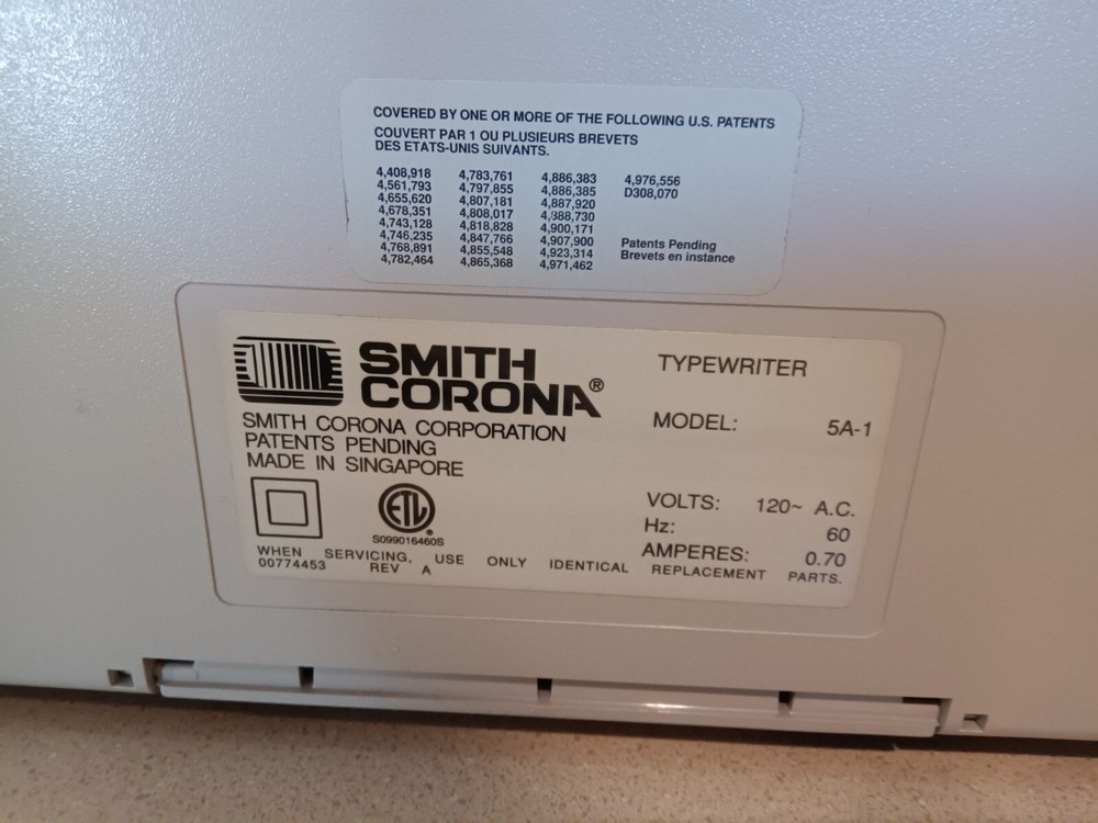 Smith Corona 440DLD Word Processing Electronic Typewriter w/Dust Cover~Excellent