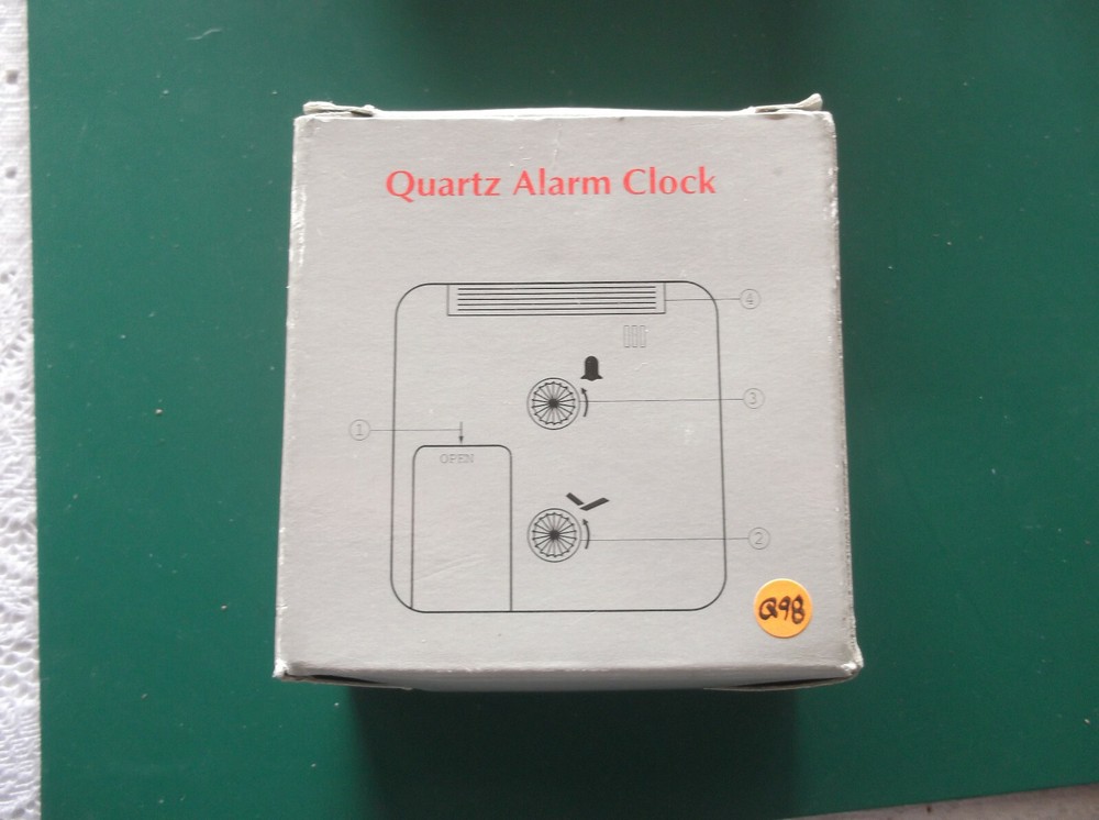 DELUXE QUARTZ ALARM CLOCK - BLACK 65 mm