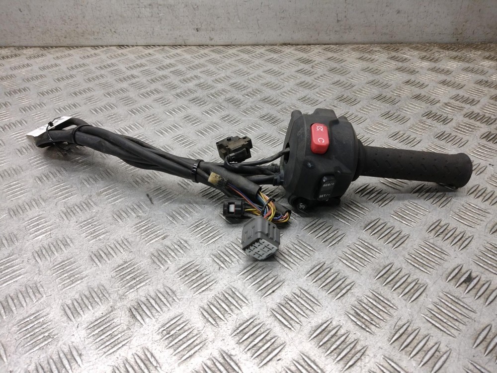 2015 TRIUMPH TROPHY TROPHY SE RIGHT SWITCH GEAR