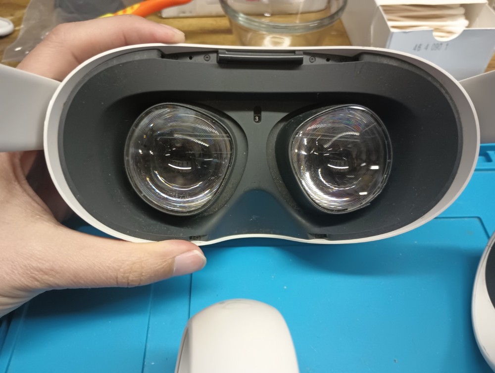 Meta Oculus Quest 2 128GB Virtual Reality Headset - White Tested & Working