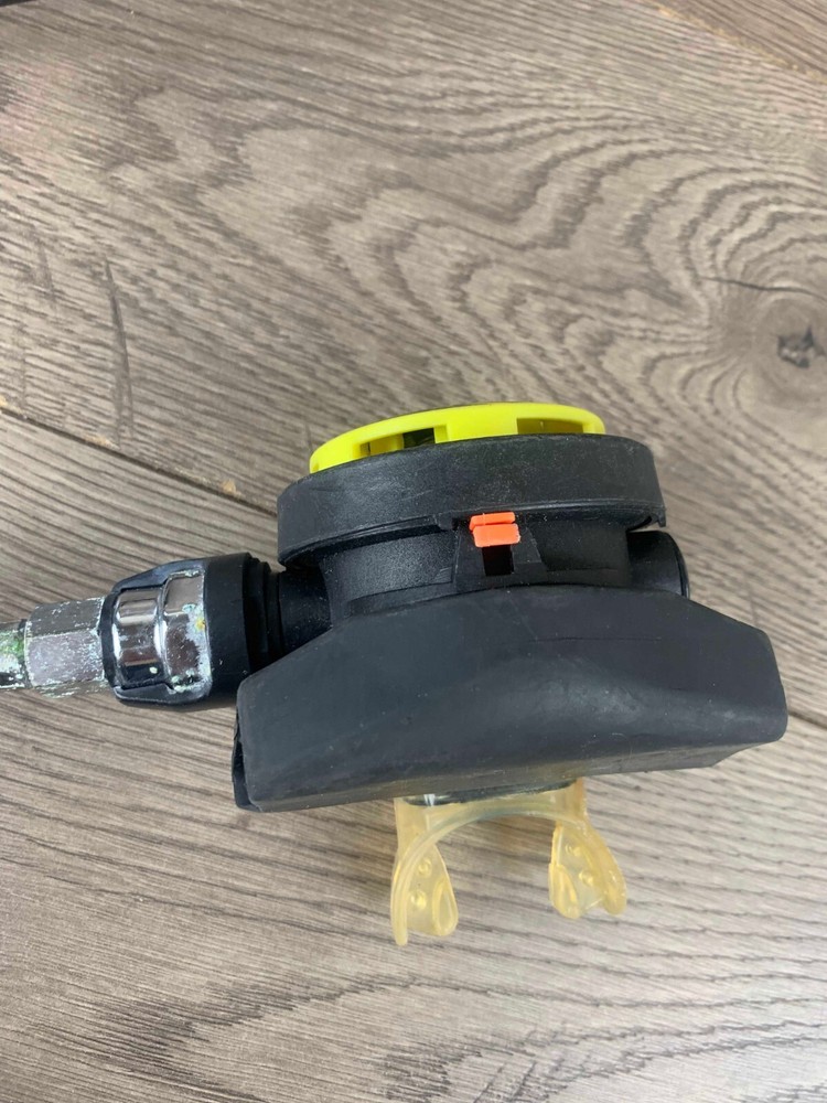 SUUNTO SeaQuest Solution Dive Computer Gauge Compass & Mares Regulator For Parts