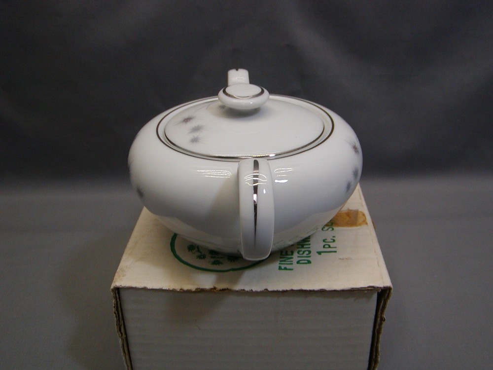 NEW CREATIVE FINE CHINA PLATINUM STARBURST SUGAR BOWL