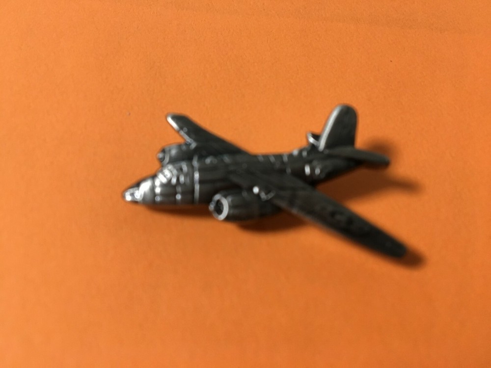 USAF B-26 AIRCRAFT HAT PIN