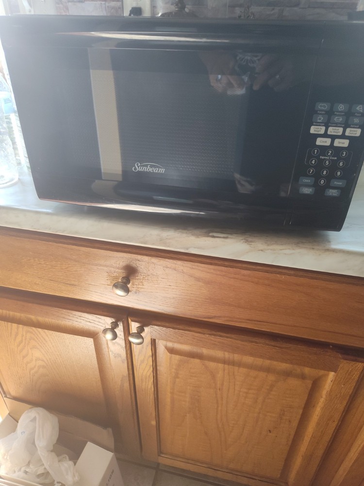 Sunbeam Countertop Microwave Black Digital Display Defrost Clock Timer