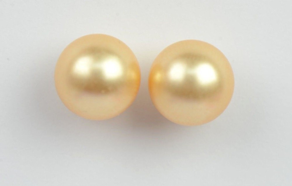 925 Sterling Silver Beautiful Classic Pearls Stud Earrings