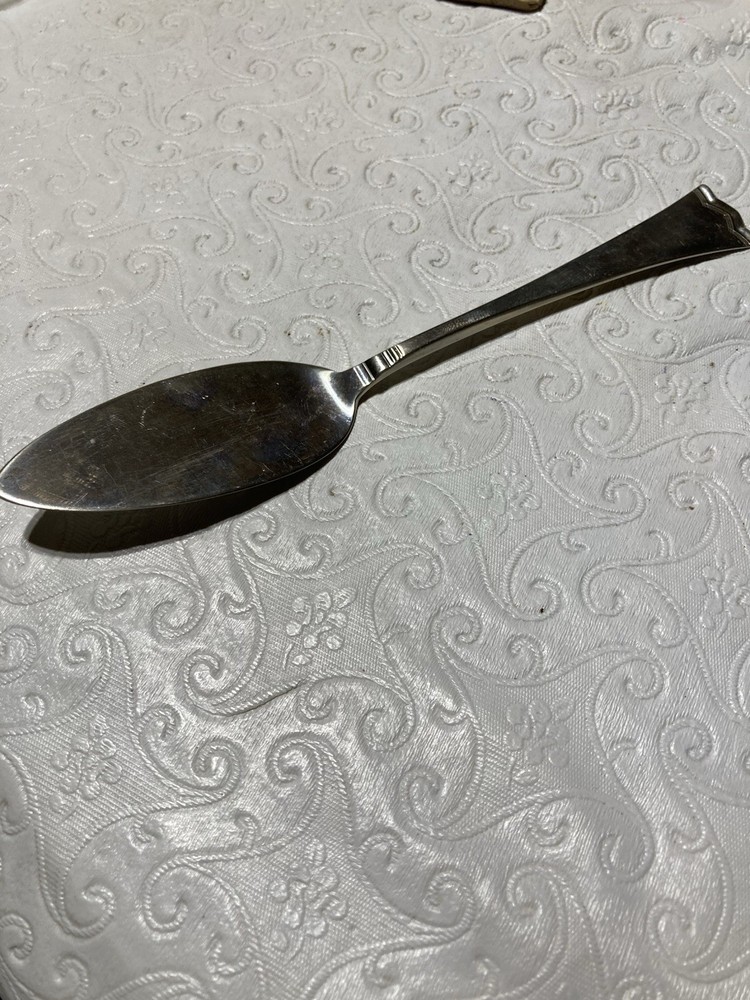 J. Tostrup Small Cake Server 830S Silver Norway 6 1/4" Kronesolv Pattern