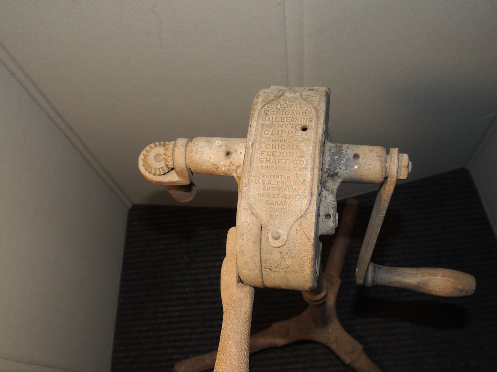 Vintage Stewart Chicago Clipper Stand