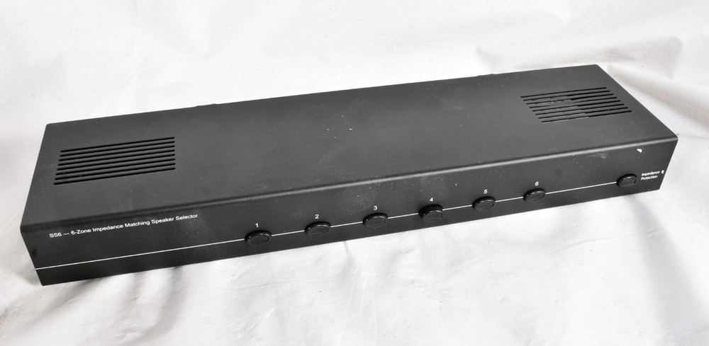 CATALYST AV 6 ZONE SPEAKER SELECTOR NEW OPEN BOX